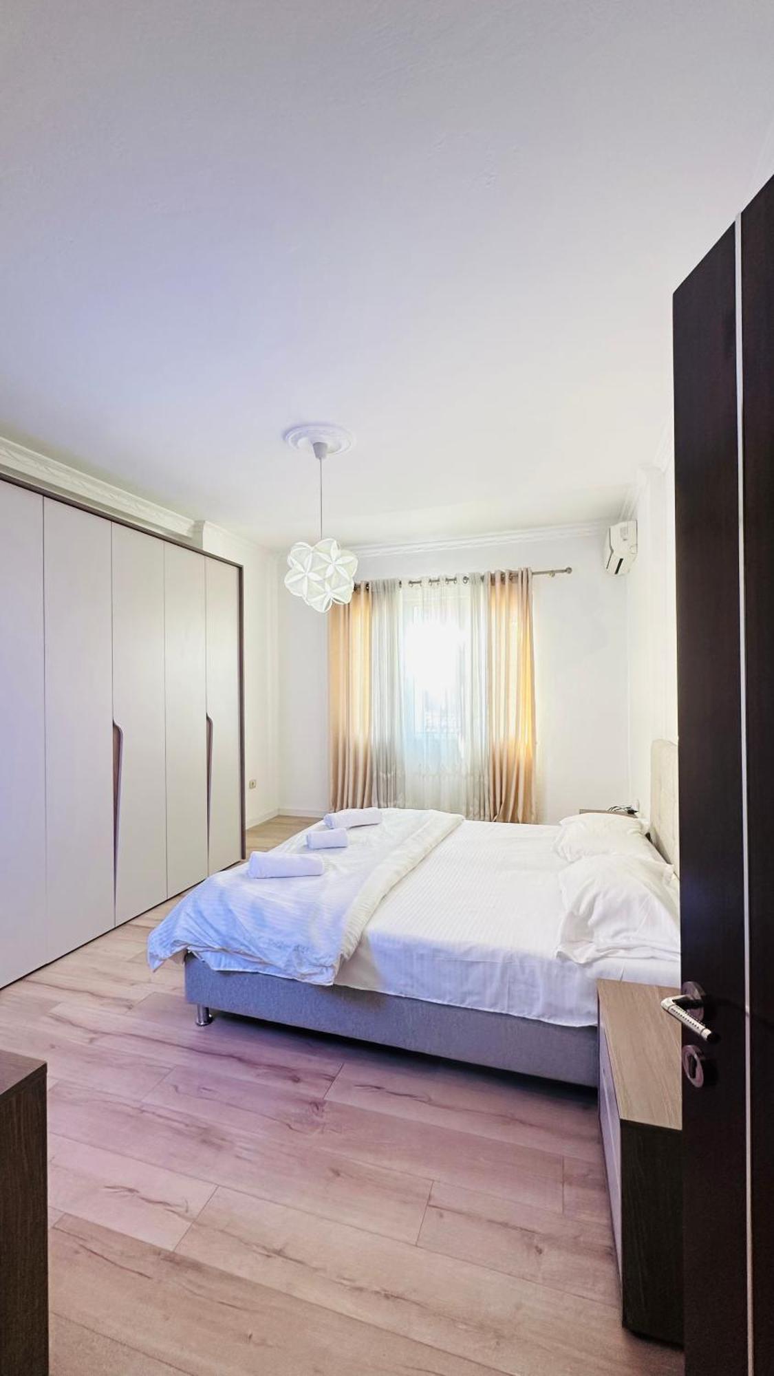Bllok: Central Cozy Stay, 24/7 Self Check-In Tirana Exterior photo